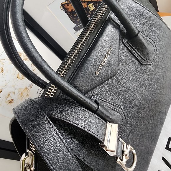 Antigona medium - Picture 7 of 16